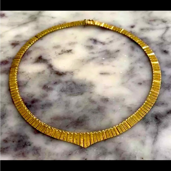 ✨SOLD✨ 14K Gold Vintage Etched Collar Necklace 28.6g - Picture 7 of 11